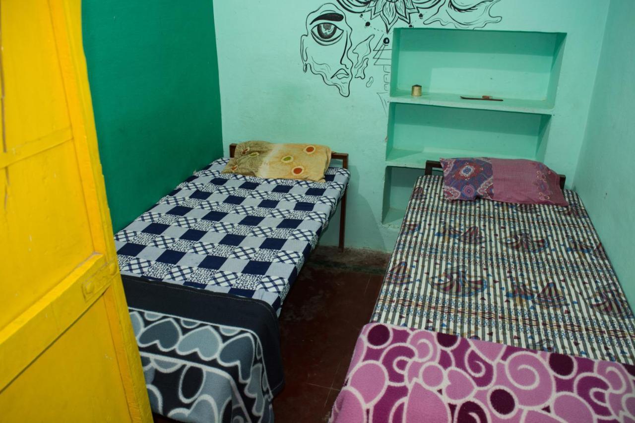 12 Monks Backpackers Community Hostel Pushkar Luaran gambar