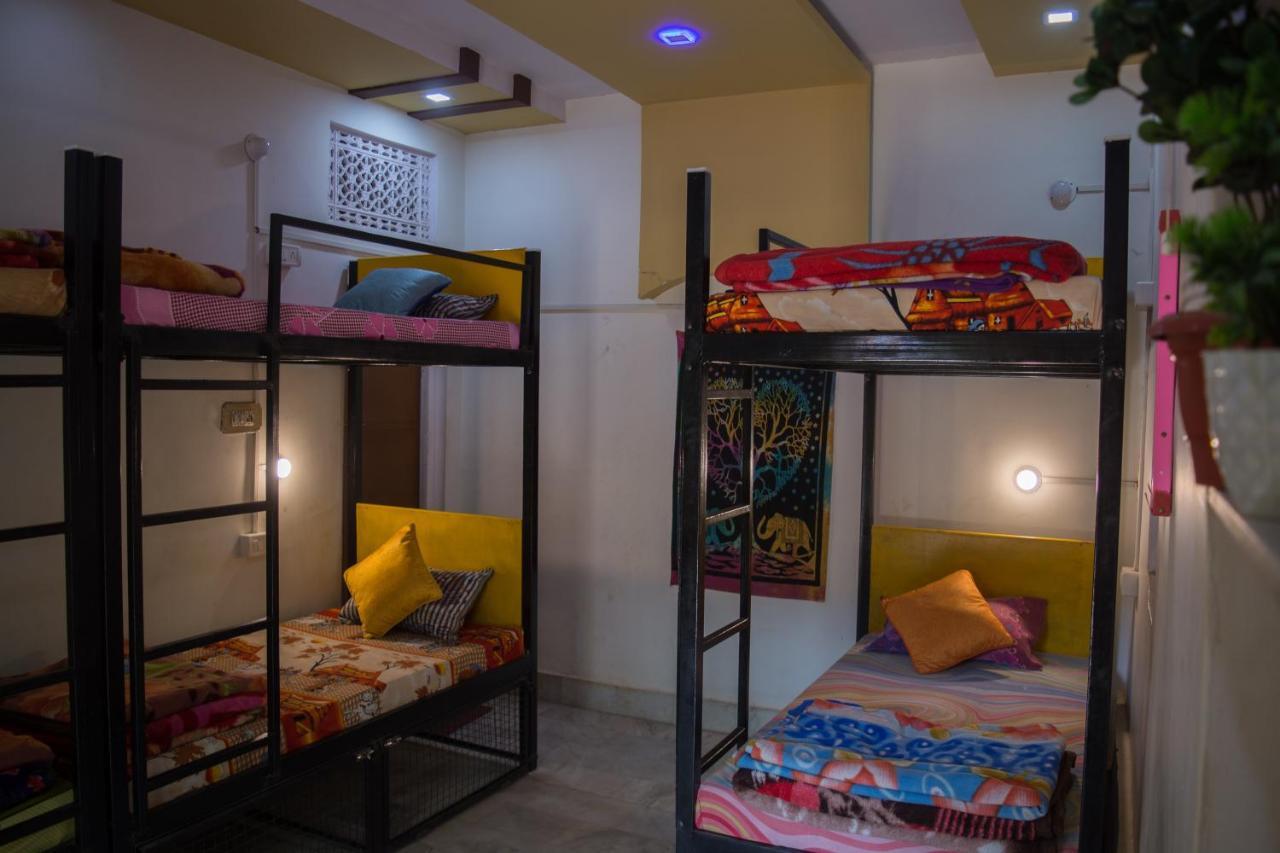 12 Monks Backpackers Community Hostel Pushkar Luaran gambar