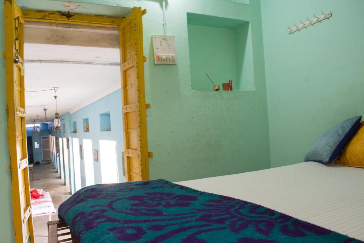 12 Monks Backpackers Community Hostel Pushkar Luaran gambar