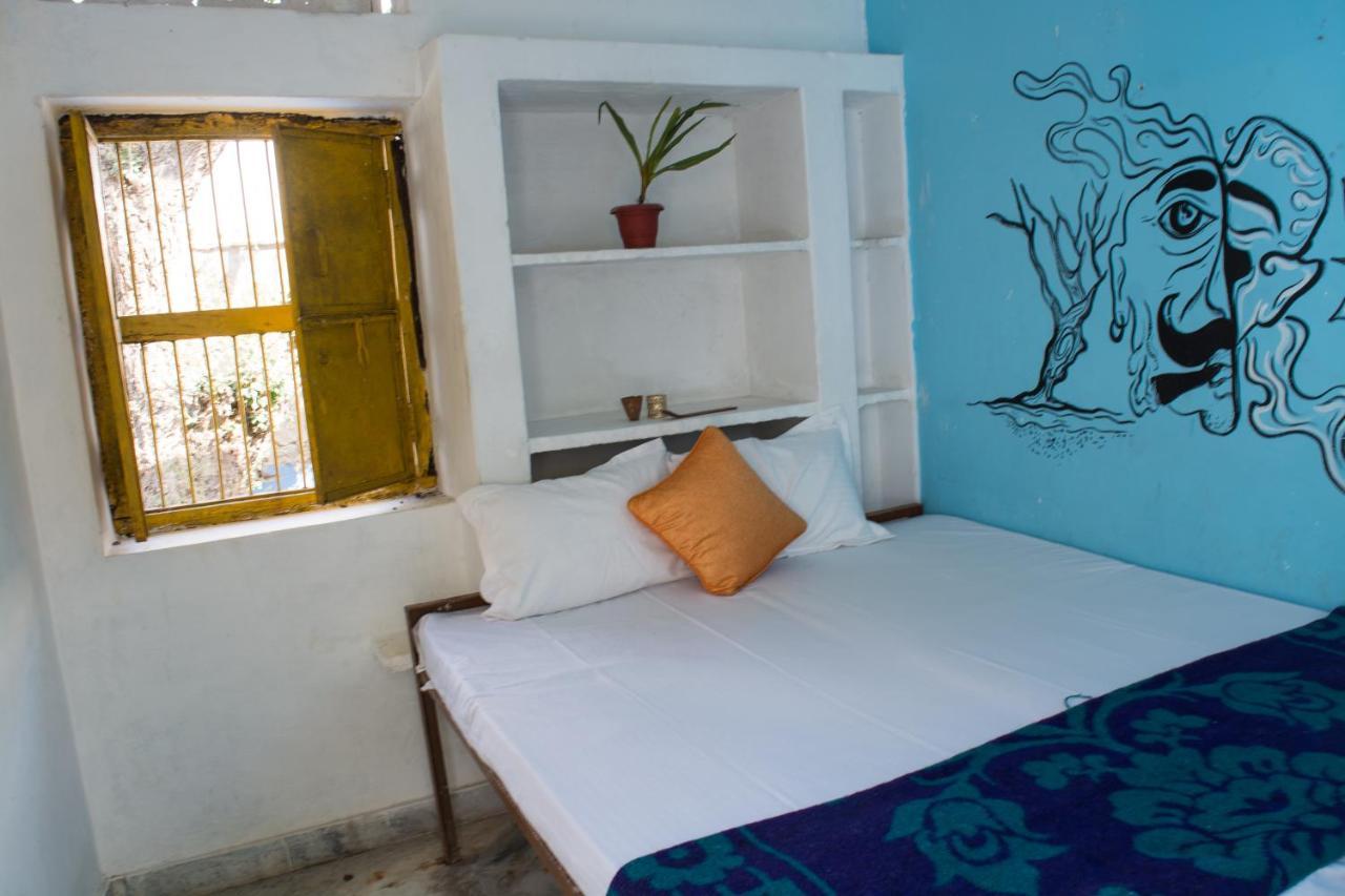 12 Monks Backpackers Community Hostel Pushkar Luaran gambar