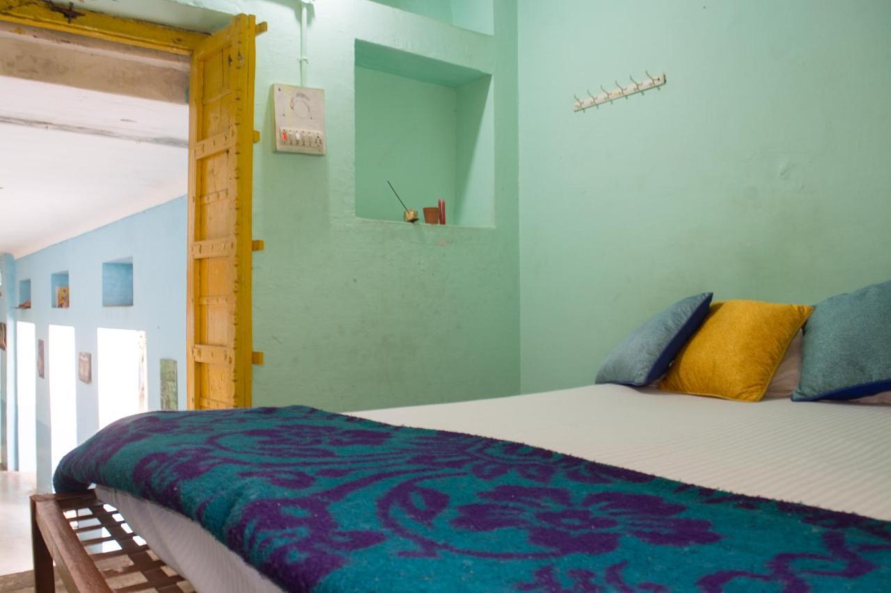 12 Monks Backpackers Community Hostel Pushkar Luaran gambar