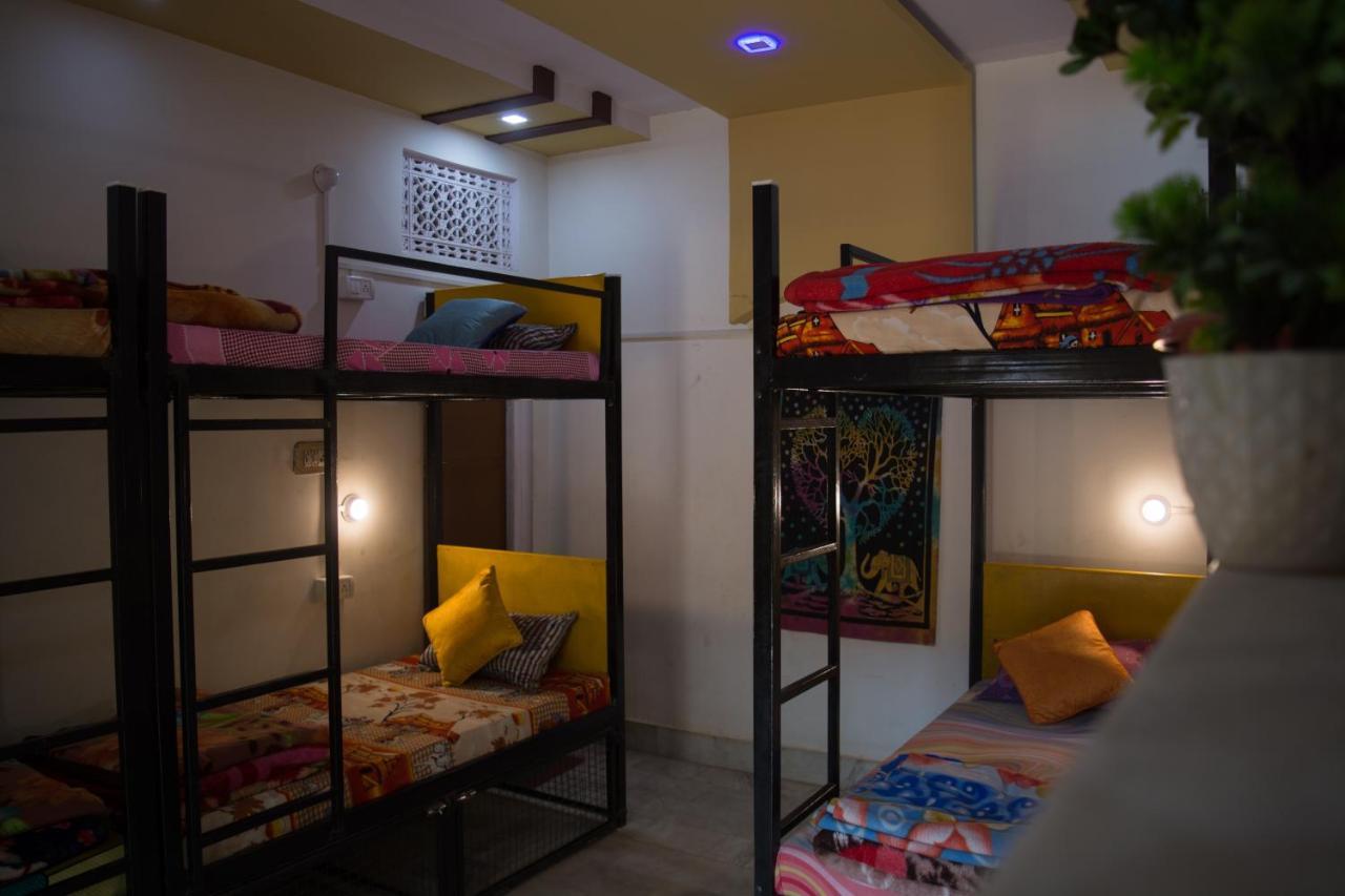 12 Monks Backpackers Community Hostel Pushkar Luaran gambar