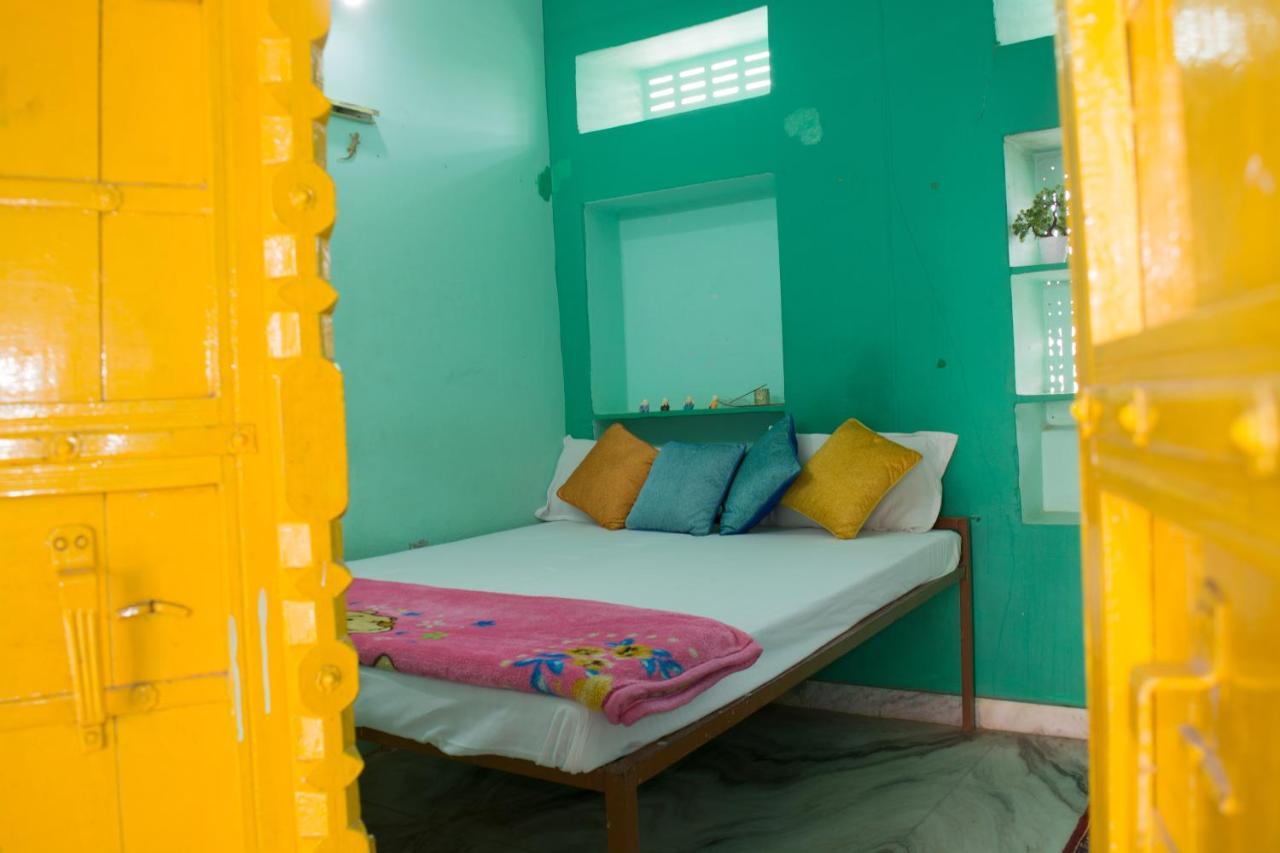 12 Monks Backpackers Community Hostel Pushkar Luaran gambar