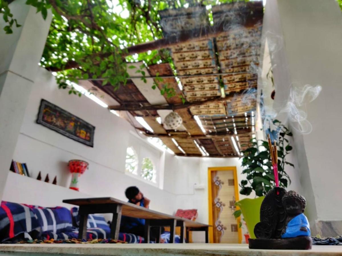 12 Monks Backpackers Community Hostel Pushkar Luaran gambar